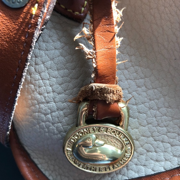 Dooney & Bourke "All Weather Leather" vintage bag - Picture 2 of 15